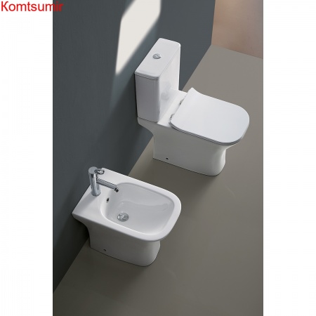 Унитаз напольный Azario FRETTA SQUARE 650х340х770 безободковый с бачком и сиденьем микролифт (AZ-1215 + AZ-1216) Унитаз напольный Azario FRETTA SQUARE 650х340х770 безободковый с бачком и сиденьем микролифт (AZ-1215 + AZ-1216)