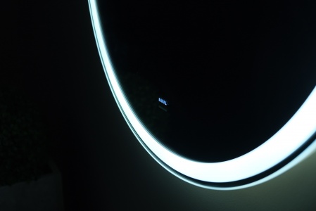 Зеркало Novato 100 с подсветкой